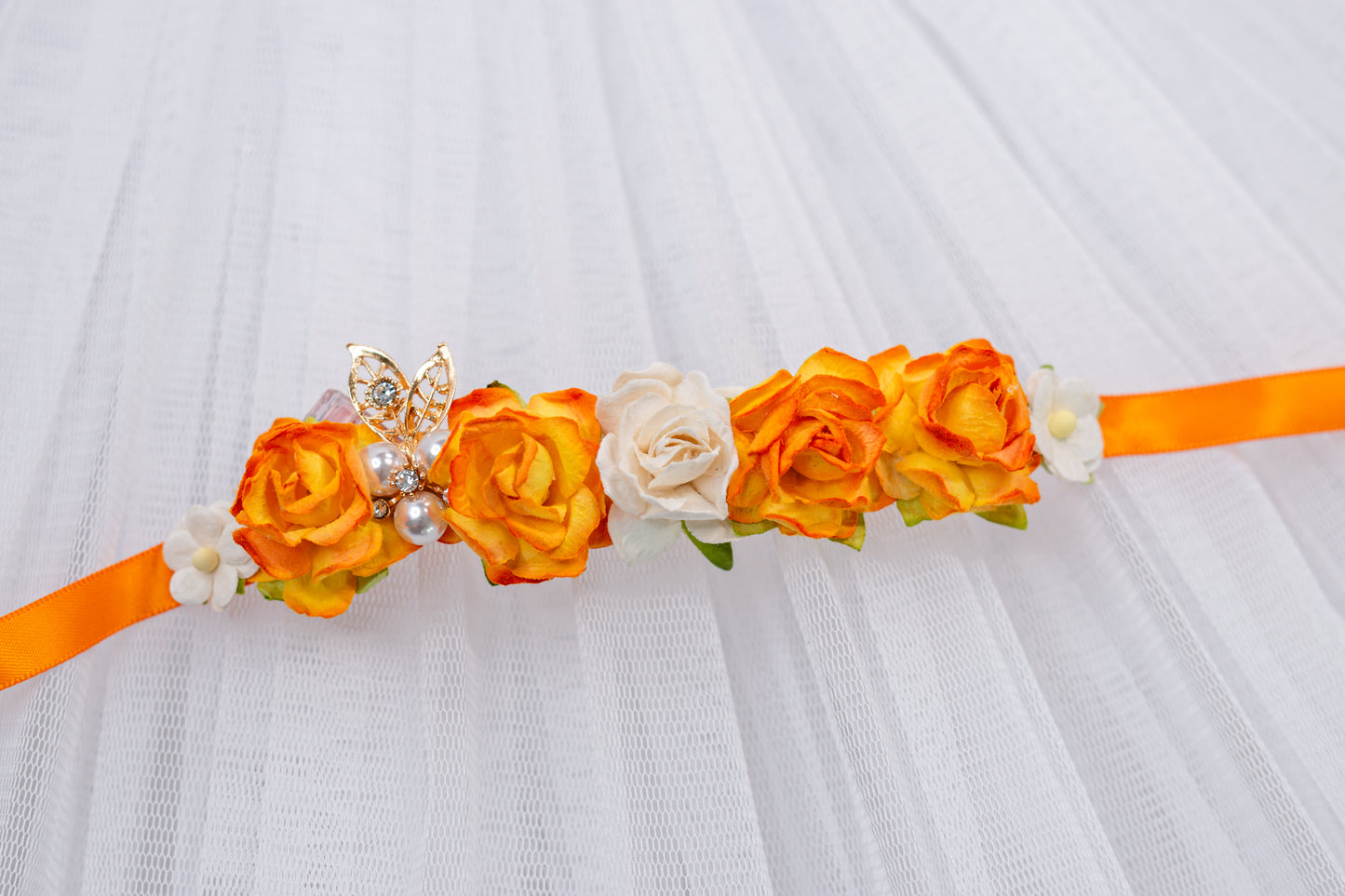 Golden Radiance – Luxe Floral Ballet Bun Wrap