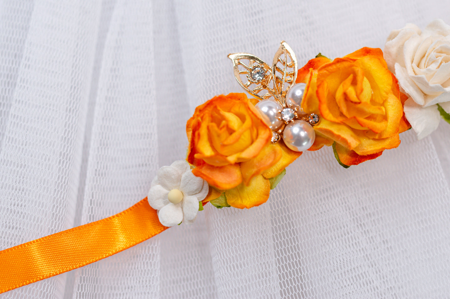 Golden Radiance – Luxe Floral Ballet Bun Wrap