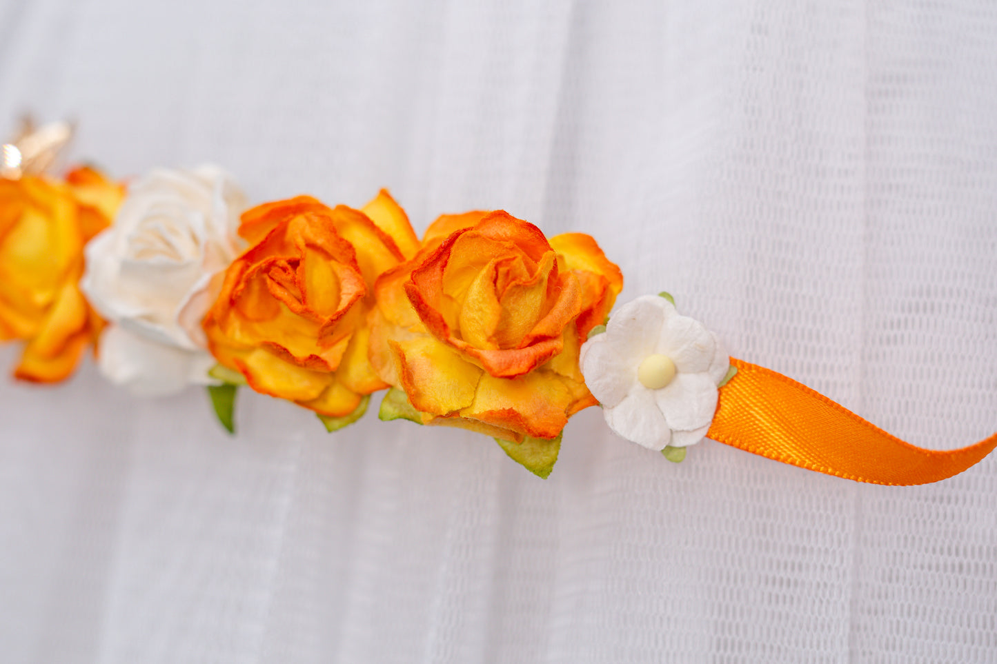 Golden Radiance – Luxe Floral Ballet Bun Wrap