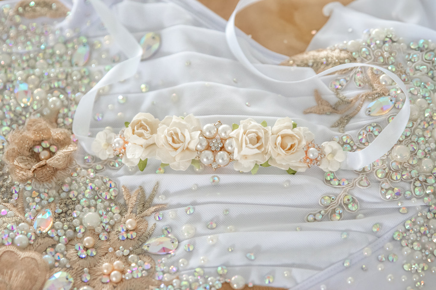 Étoile White – Luxe Crystal Ballet Bun Wrap