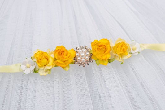 Golden Pearl Radiance – Floral Bun Wrap