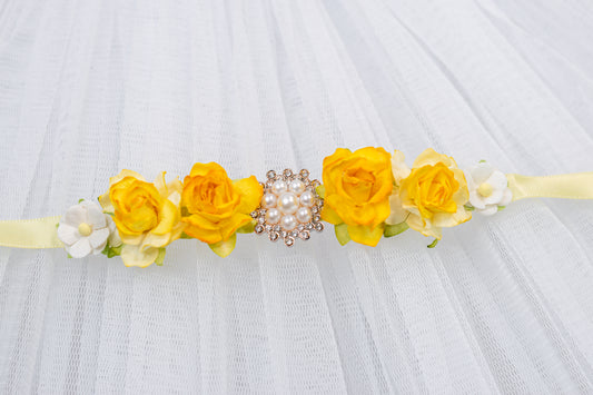 Golden Pearl Radiance – Floral Bun Wrap