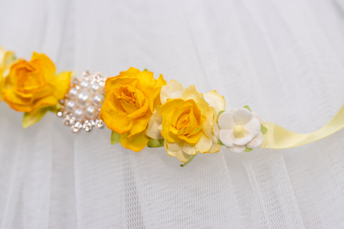 Golden Pearl Radiance – Floral Bun Wrap